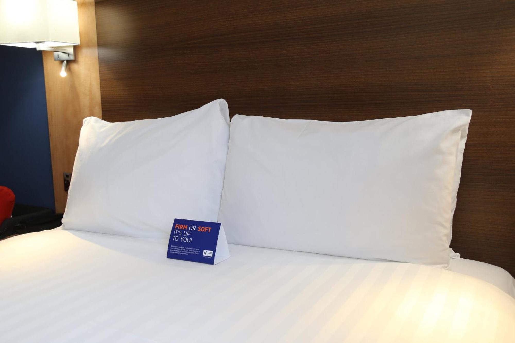 Holiday Inn Express Nuneaton By Ihg Exterior foto