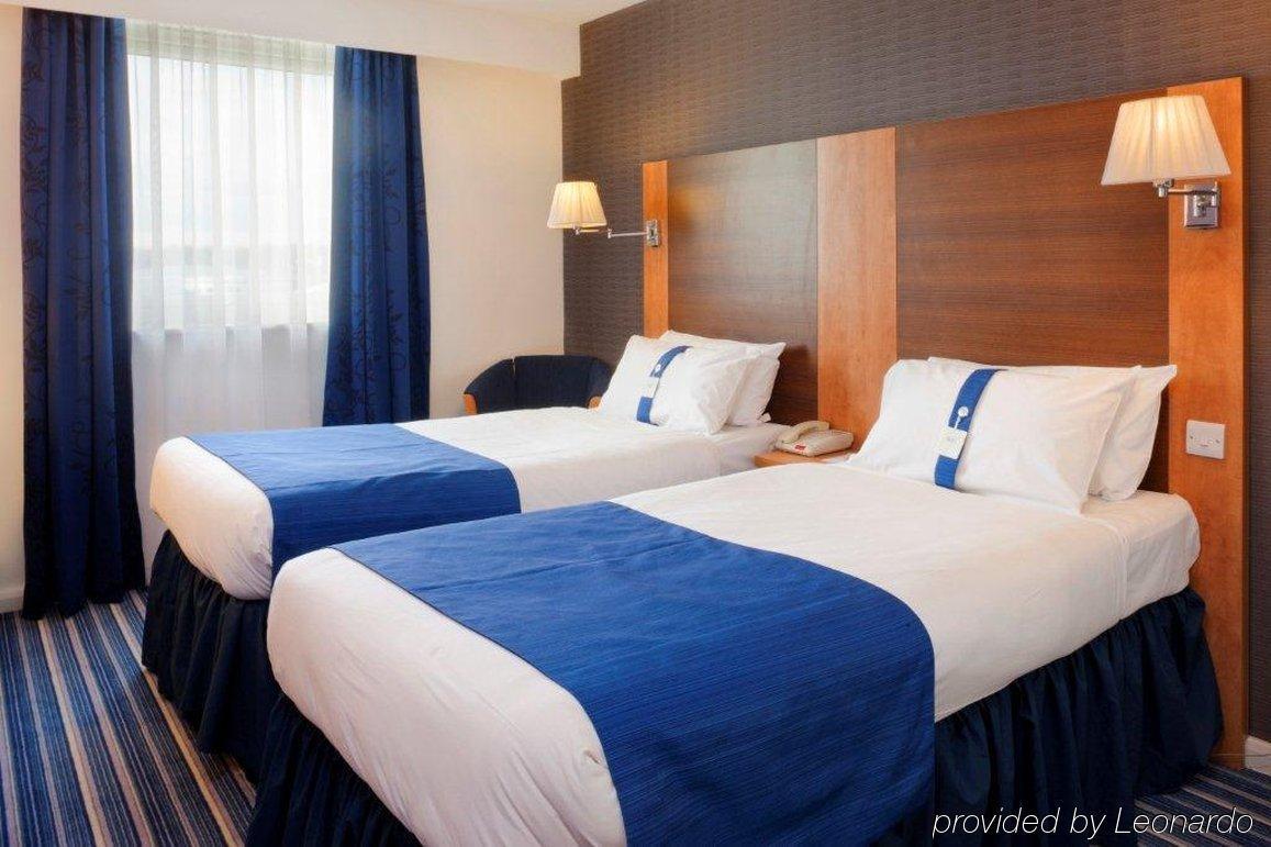 Holiday Inn Express Nuneaton By Ihg Zimmer foto